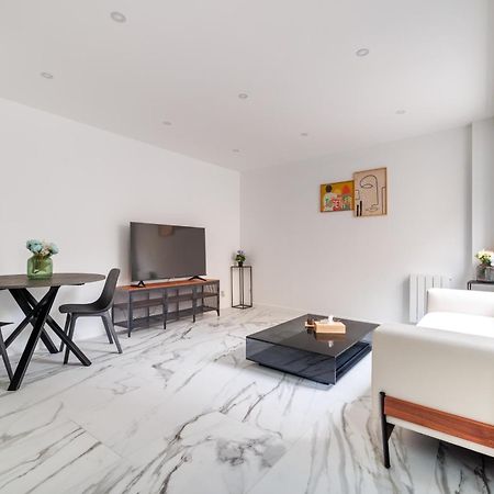 Spacious Flat For 4 People #1 Asnières Exteriér fotografie