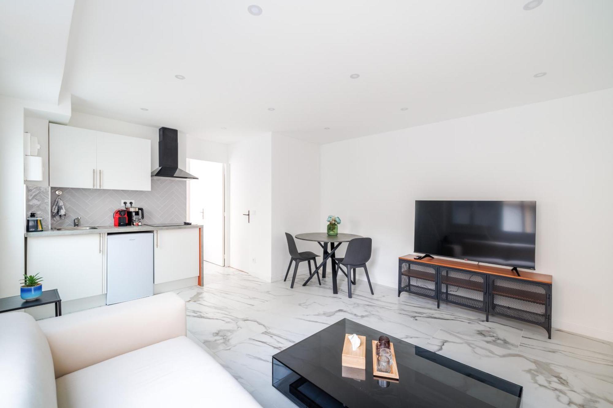Spacious Flat For 4 People #1 Asnières Exteriér fotografie