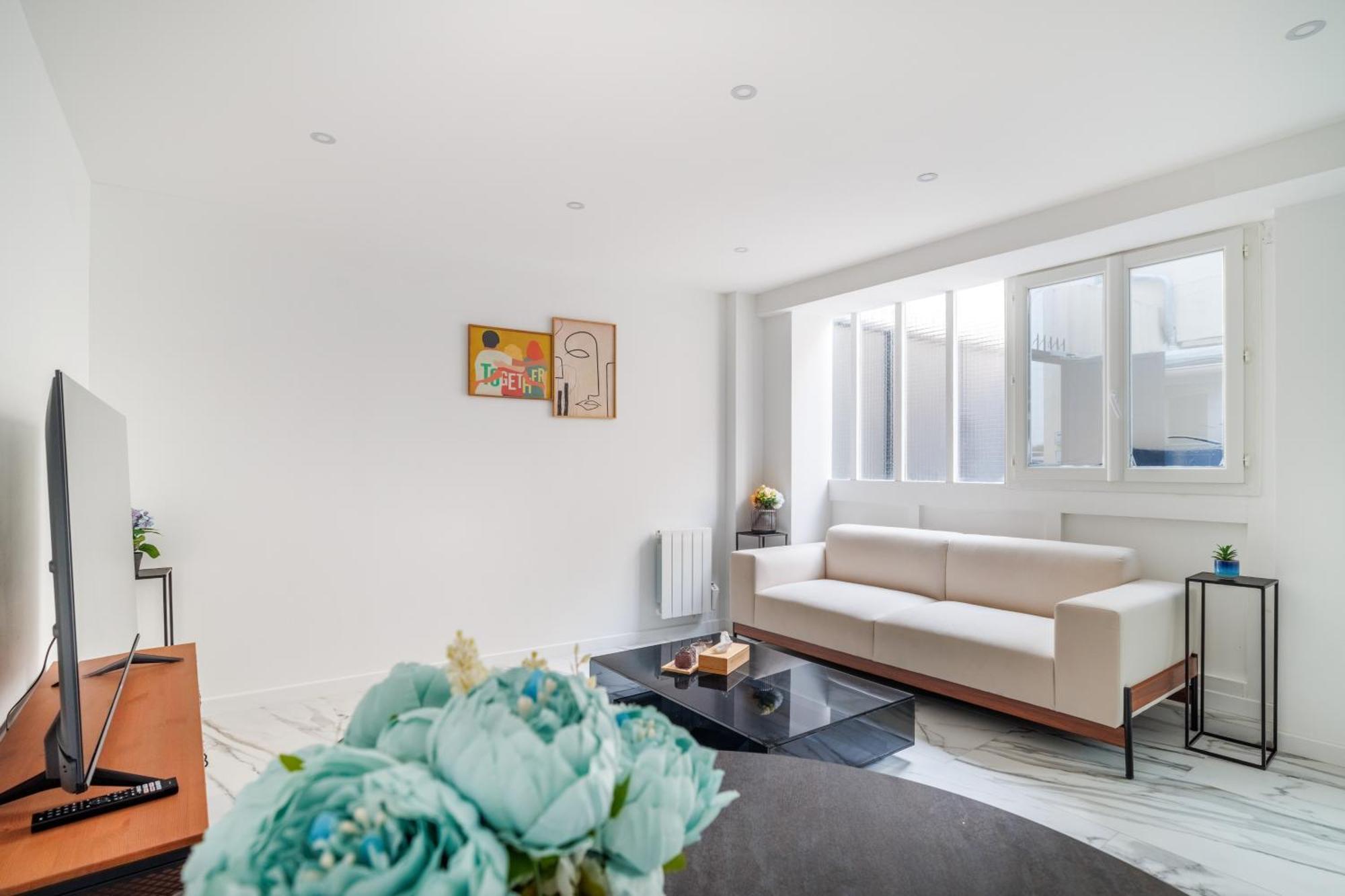 Spacious Flat For 4 People #1 Asnières Exteriér fotografie