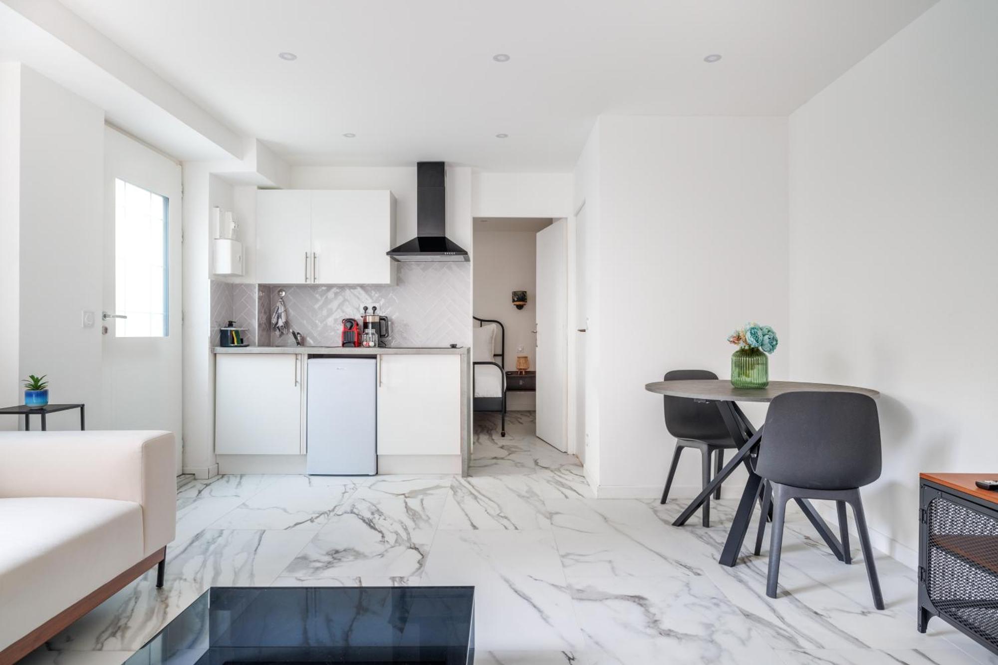 Spacious Flat For 4 People #1 Asnières Exteriér fotografie
